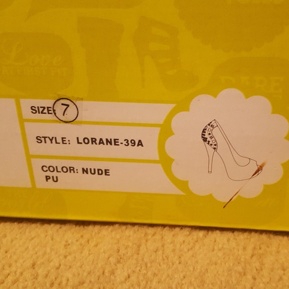 Nude Platform Heels - Picture 5 of 5